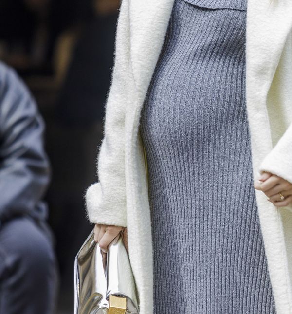 Trudna Sonja Kovač u pletenoj maksi haljini na zagrebačkoj špici