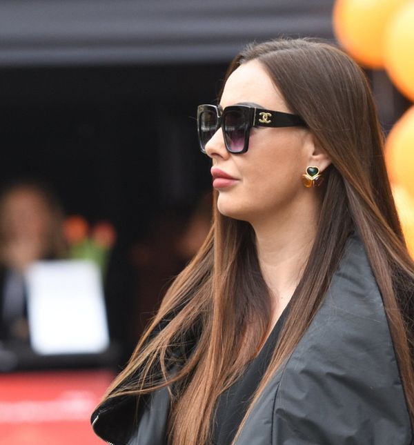 Street style atraktivne brinete iz centra Zagreba