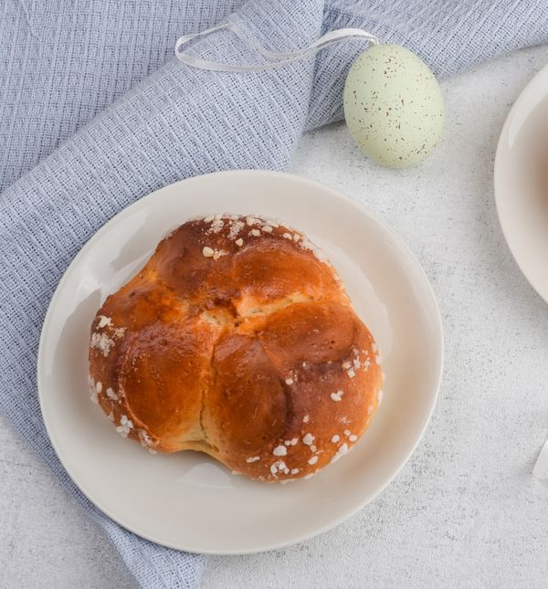 Pinca ili sirnica napoznatiji je uskrsni kolač