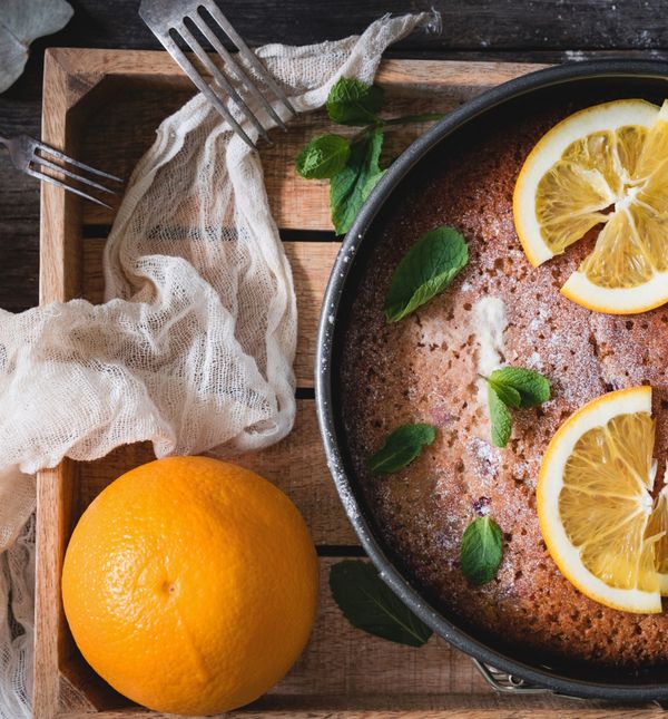 Kolač s narančom i bademima