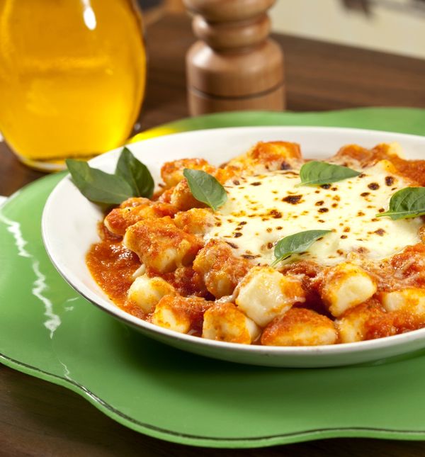 Zapečeni njoki sa sirom i rajčicom brzi su gotovi, a tako su ukusni