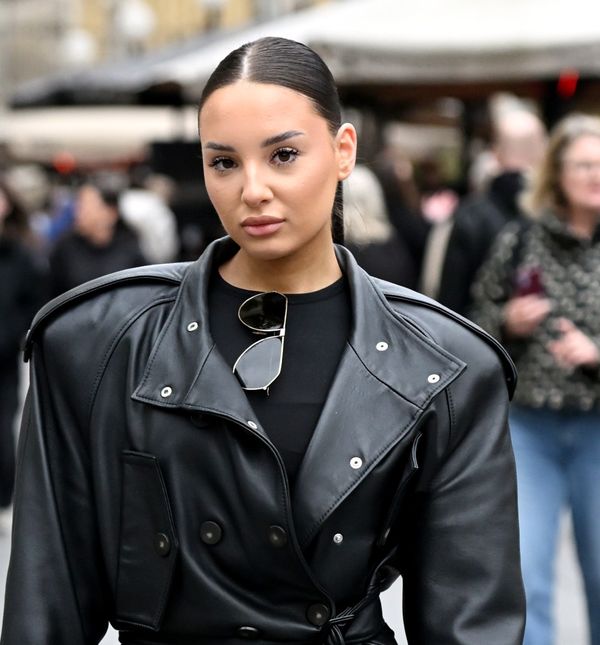 Koža od glave do pete u efektnom izdanju tamnokose ljepotice