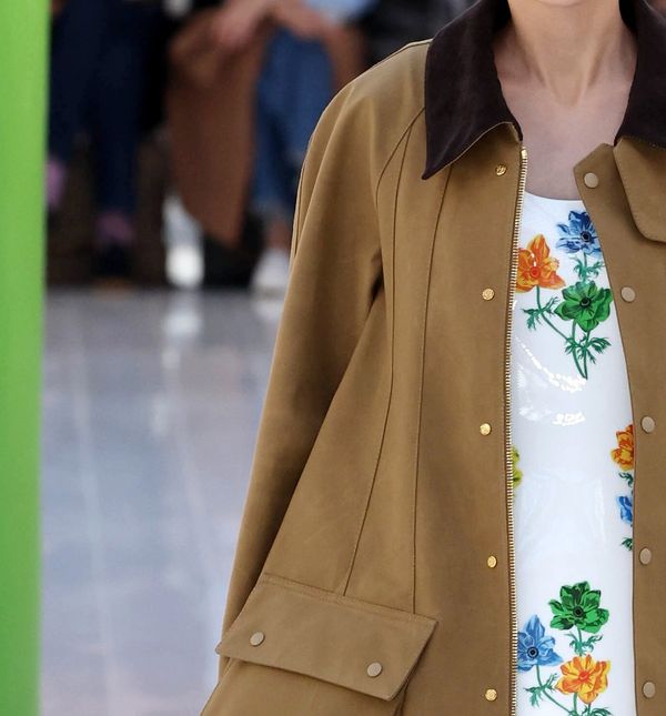 Jakne s kontrasnim ovratnikom su veliki trend