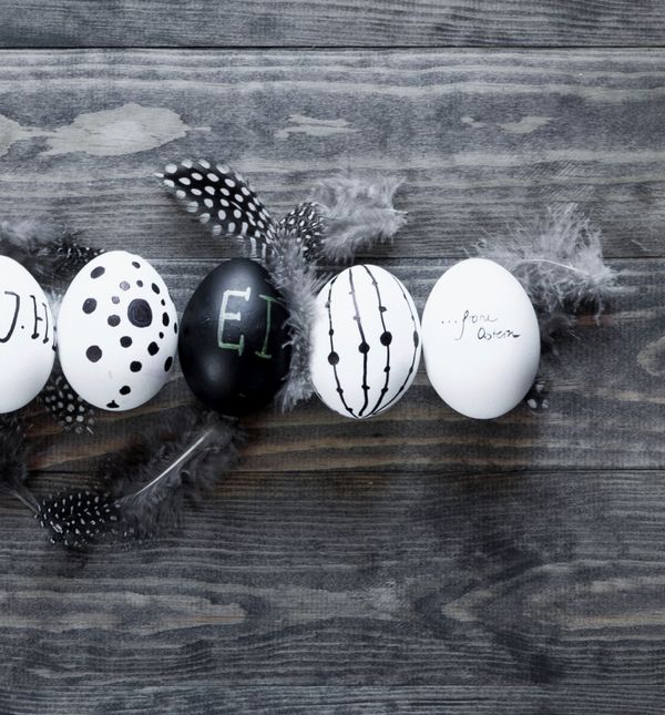 Ako niste ljubiteljica šarenila, napravite pisanice u crnoj i bijeloj boji