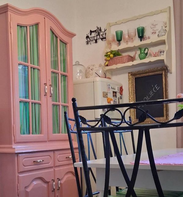 Snježana iz Osijeka svoju kuhinju uredila je u kombinaciji ružičaste i zelene boje