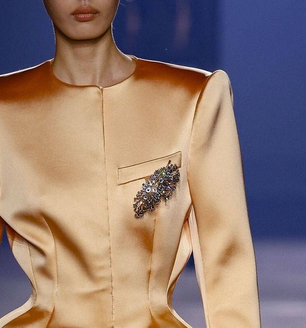 Broševi su bili čest prizor na modnim pistama