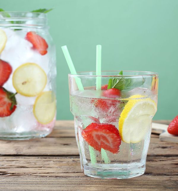 Vodu biste trebali piti i kada niste žedni želite li se riješiti nadutosti