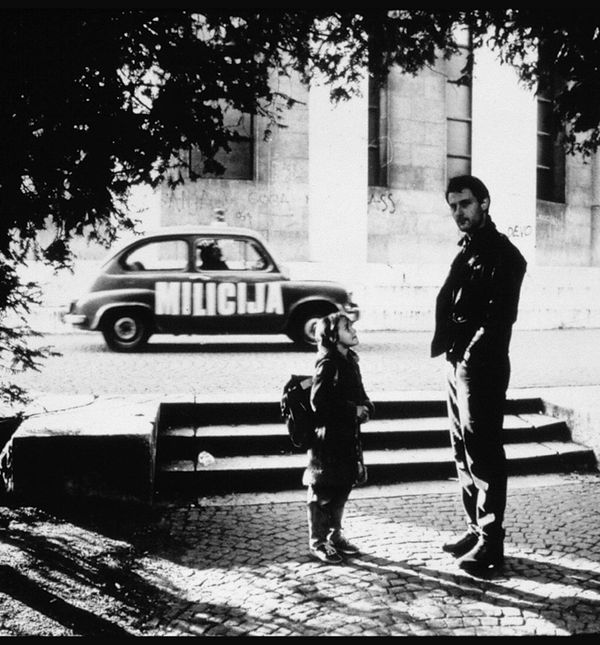 Kultna fotografija Branimira Johnnyja Štulića ispred tise kod Meštrovićeva paviljona