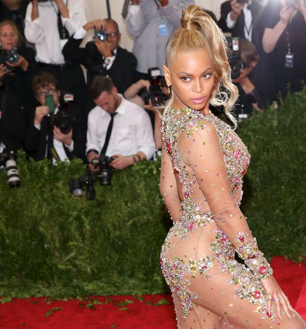 Beyonce na Met Gali u haljini Givenchy 2015. godine