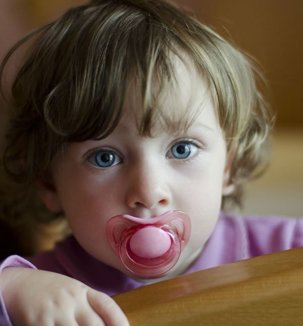 U želji da umire dijete mnogi roditelji u nekom mu trenutku ponude dudu varalicu