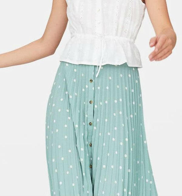 Plisirane suknje mnogima su omiljeni komad