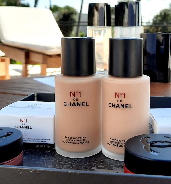 Chanel No°1 kolekcija je koja spaja tri dimenzije - make up, njegu kože i mirise