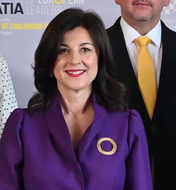 Sanja Musić Milanović u ljubičastom odijelu na Samitu supružnika europskih čelnika u Zagrebu