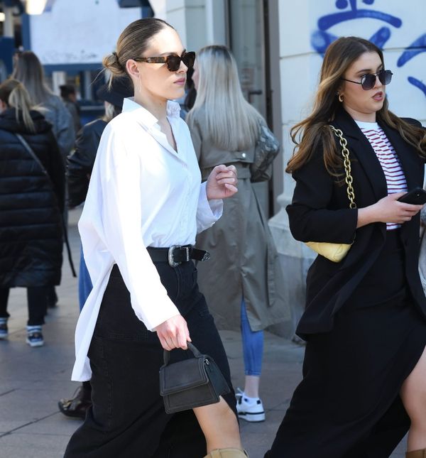 Midi traper-suknja s visokim prednjim prorezom u zagrebačkom street style izdanju