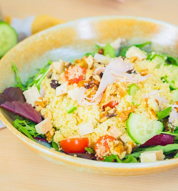 Salata s purećom šunkom, kus-kusom i grožđicama - 5