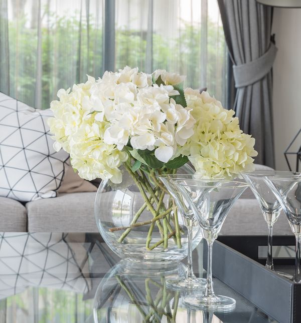 Površinskih ogrebotina na staklenim površinama u domu možete se riješiti pomoću paste za zube i octa