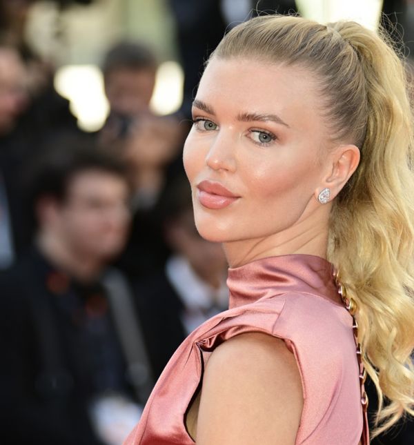 Nera Lešić na crvenom tepihu u Cannesu