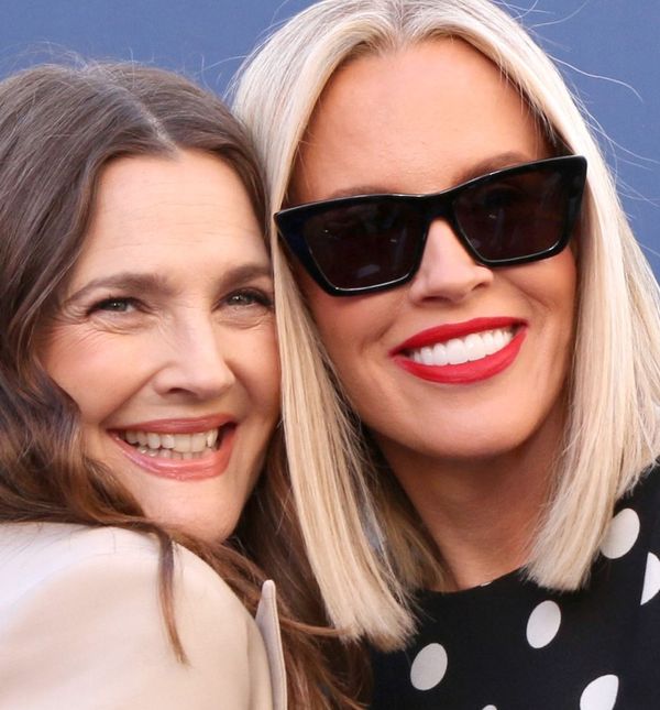 Drew Barrymore i Jenny McCarthy na crvenom tepihu