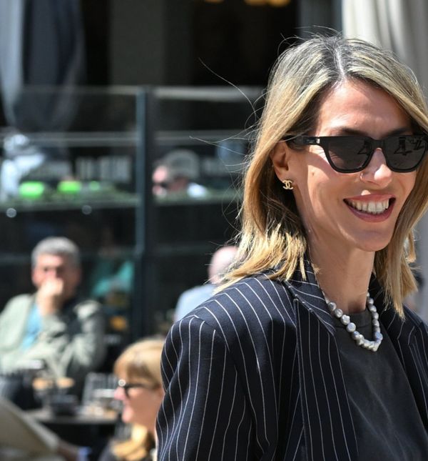 Street style izdanje ljepotice iz Zagreba s neočekivanim najlonkama i predivnim cipelicama