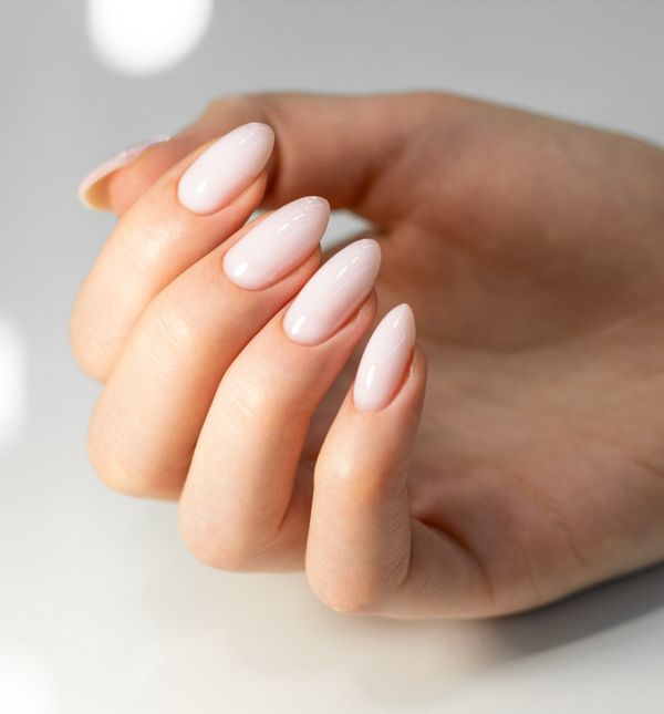 Nude manikura omiljeni je izbor mnogima