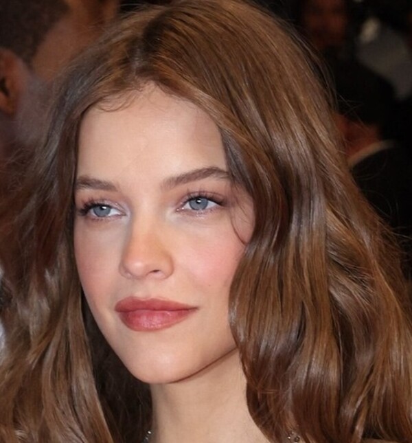 Barbara Sprouse u Cannesu