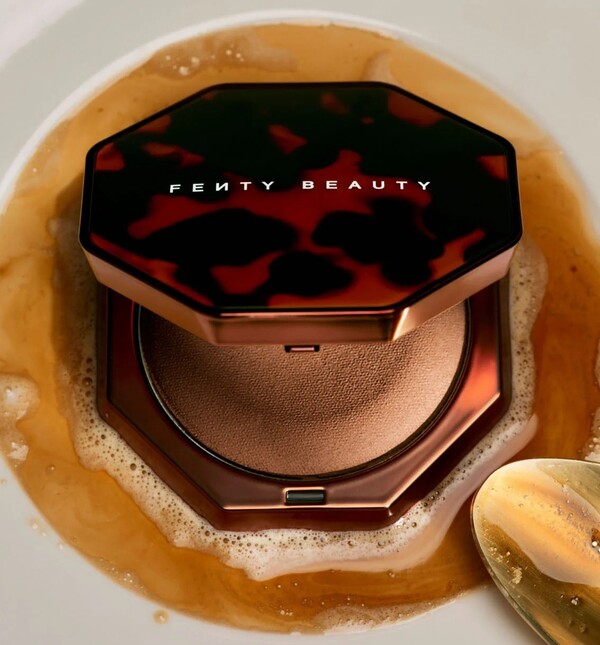 Fentyjev Sun Stalk'r Soufflé Pressed Mousse Blurring Cream Bronzer