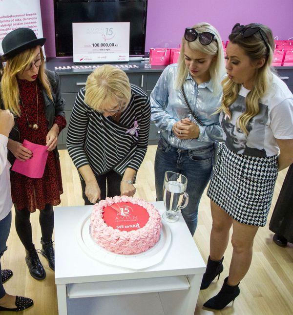 Avon je donacijom 100.000 kuna udruzi \