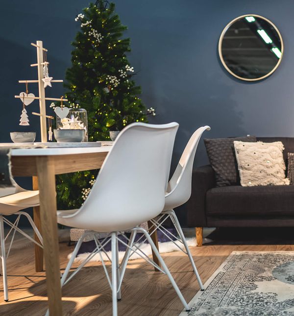 Nordic Mood uz hladne tonove i fenjere stvara minimalistički ugođaj