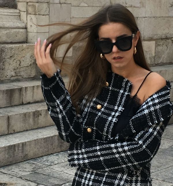 Modna blogerica Anita Martinović u kompletiću od tvida