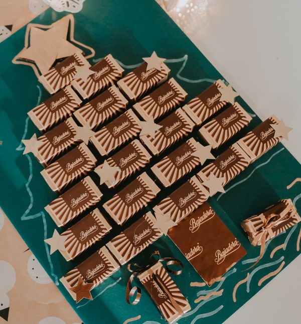 Slatka čestitka od omiljenih pralina - 43