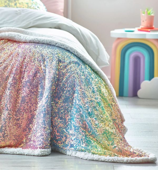 Next, Šljokičasta posteljina, 361 kuna