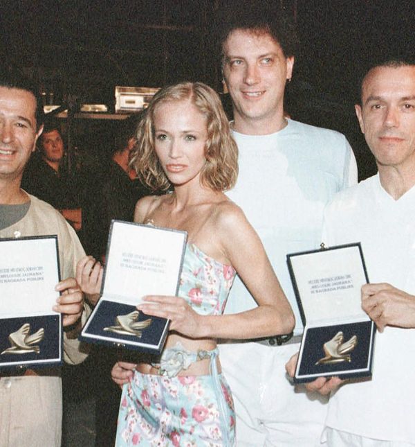 Grupa Magazin s pjevačicom Jelenom Rozgom