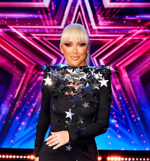 Maja Šuput u midi haljini s potpisom Marka Grubnića