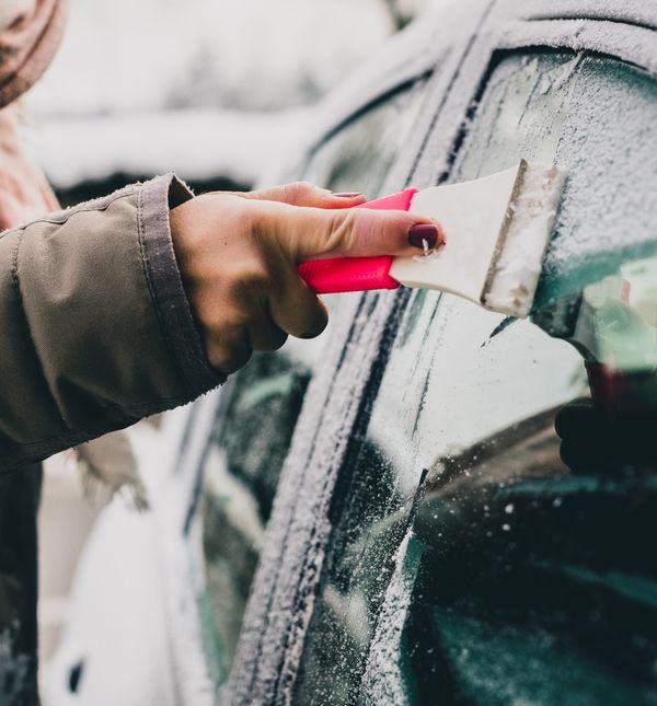 Postoji jednostavno rješenje koje može spriječiti stvaranje leda na vjetrobranskom staklu