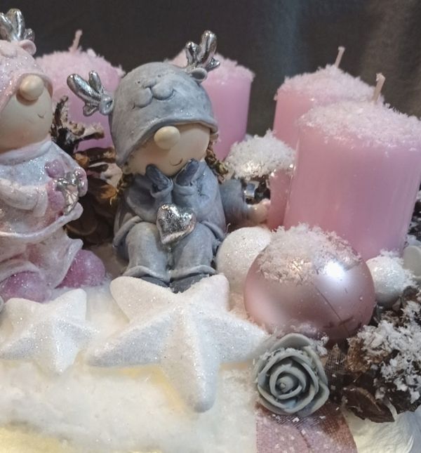 Lidija Vuksanović iz Osijeka izrađuje ljupke adventske vjenčiće