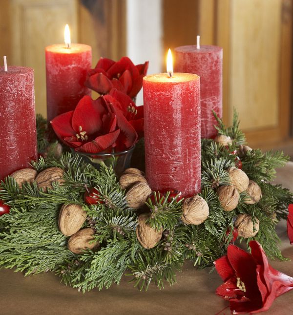 Adventski vijenci s orašastim plodovima