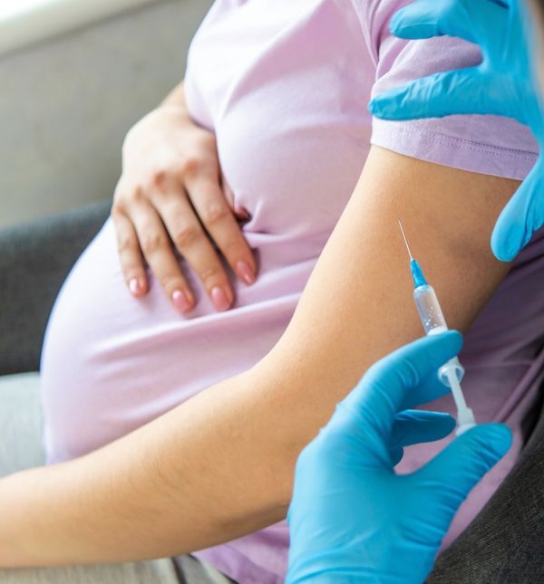 Koje su opasnosti, kako zaštititi sebe i bebu i kada se javiti liječniku?