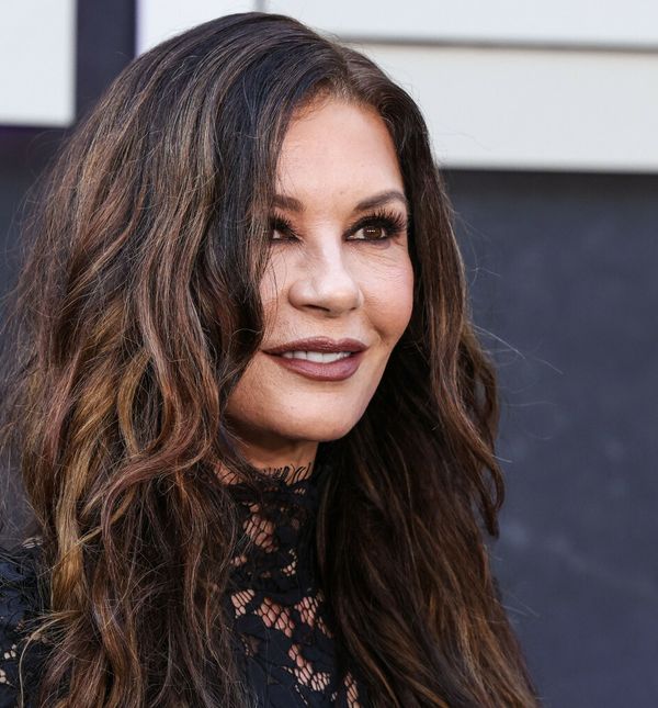 Catherine Zeta-Jones pokazala je modno izdanje koje savršeno spaja udobnost i luksuz