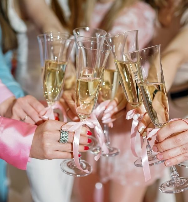 Kako je moguće biti pozvan na djevojačku, ali ne i na vjenčanje?