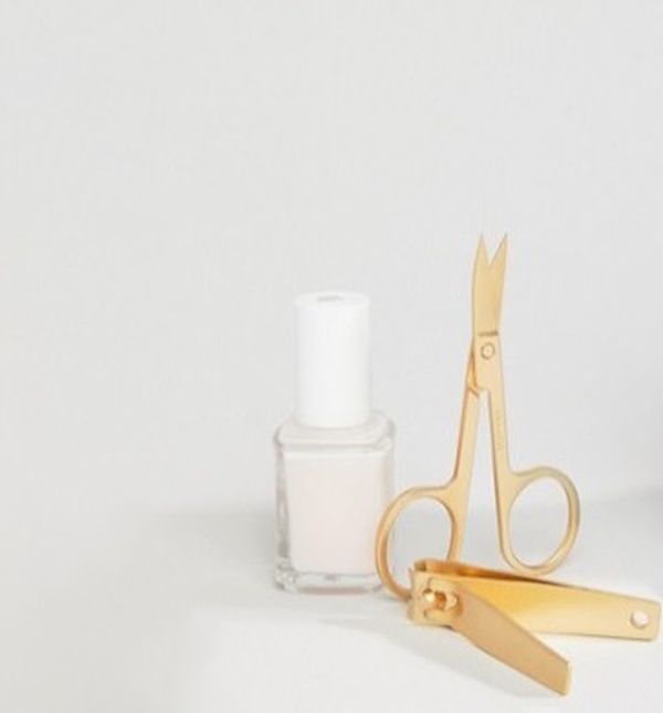 Izrada manikure postat će mačji kašalj uz jednoroga