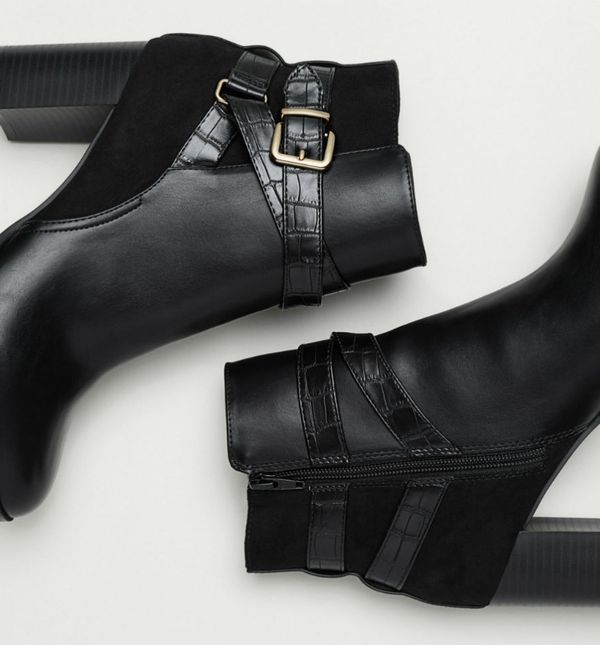 Crne gležnjače osnova su svakog ženskog ormara