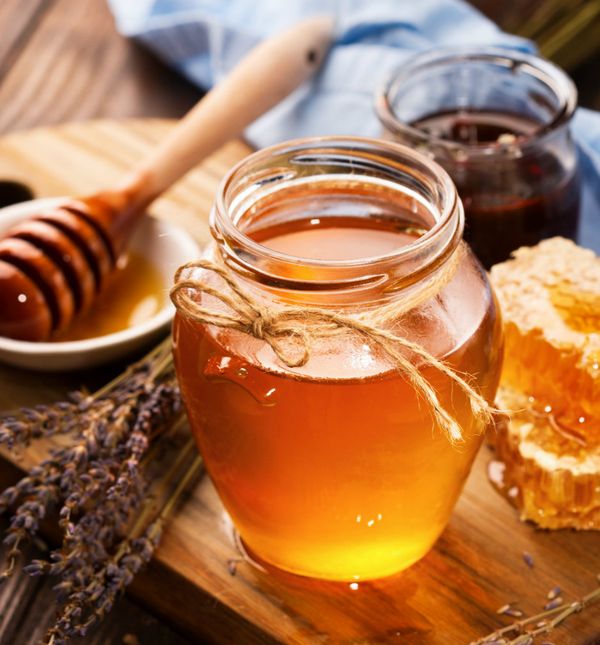 Med obično konzumiramo kao dodatak čaju, ali možemo ga piti i samo s vodom