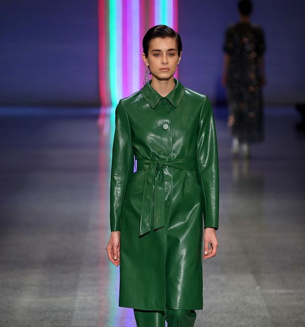 Bijele čizme u odjevnim kombinacijama - 4