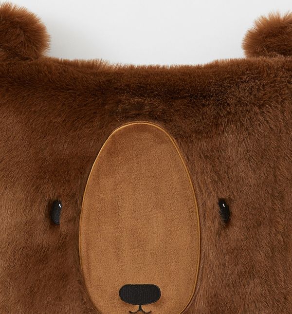 U trgovini H&M Home mogu se pronaći mekane flafaste jastučnice s likom mede