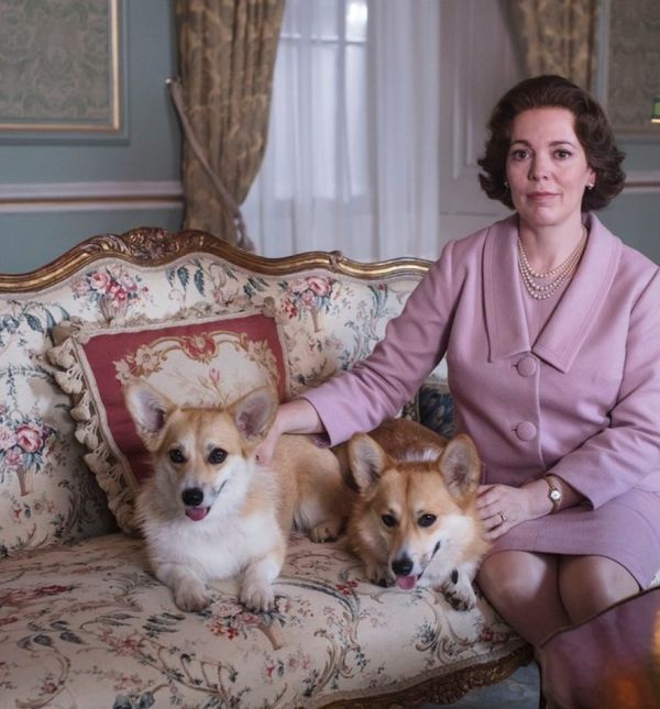 Olivia Colman zamijenila je sjajnu Claire Foy u ulozi kraljice Elizabete II.