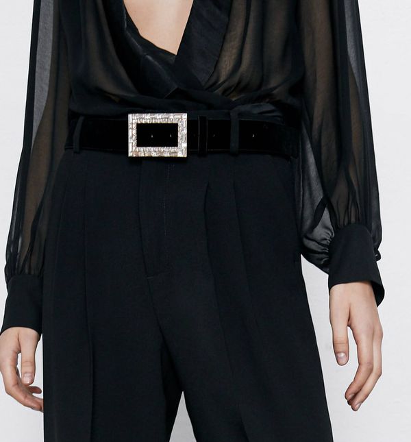 Crne hlače brenda Zara