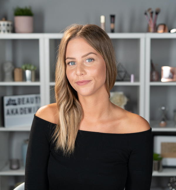 Kako urediti obrve i namjestiti umjetne trepavice