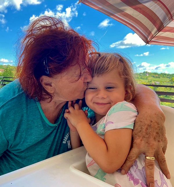 Mina obožava baku Dragicu