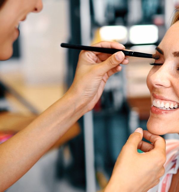 Otkrivamo ime dobitnice besplatne edukacije za profesionalnog vizažista