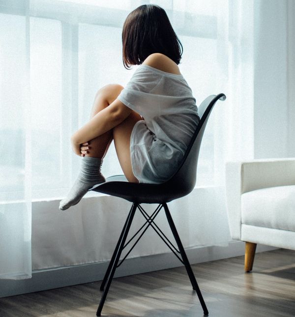 Pružanje emocionalne podrške najčešće znači biti uz osobu i slušati, povremeno pružiti ohrabrenje i nadu za oporavak